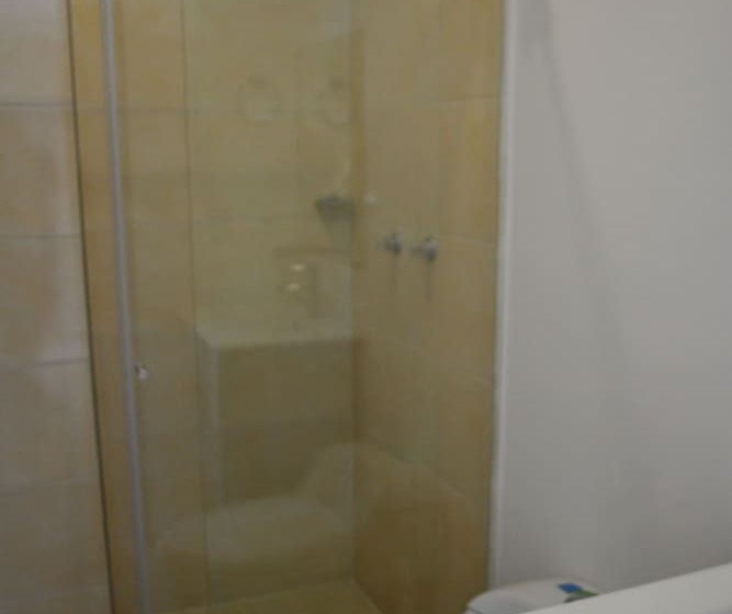 חדר סטנדרט לשלושה, Royal Cid Bogota