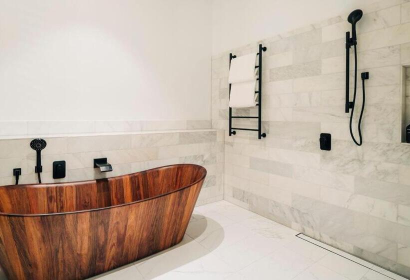 스위트 킹사이즈 침대, The Tasman, A Luxury Collection Hotel, Hobart