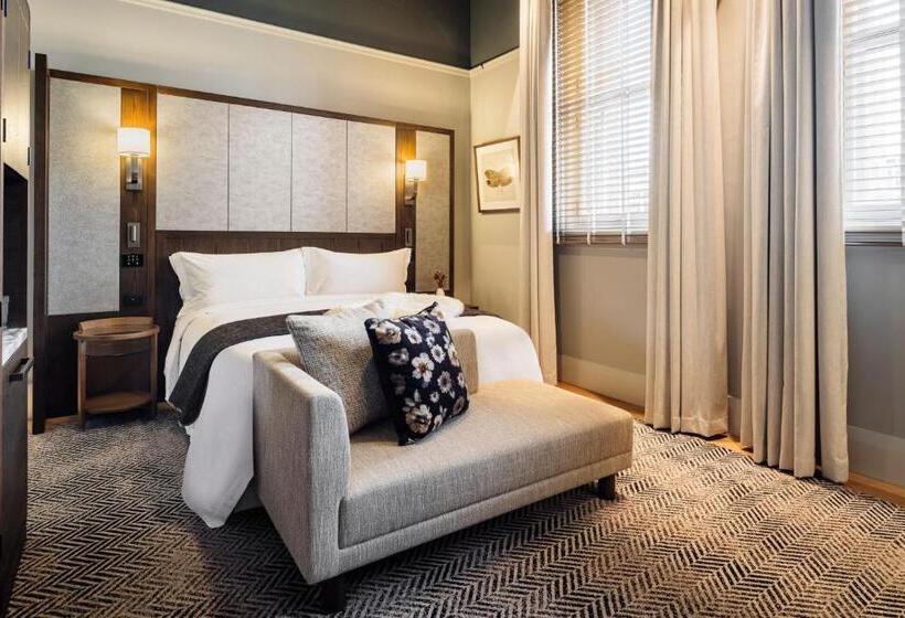 스위트 킹사이즈 침대, The Tasman, A Luxury Collection Hotel, Hobart