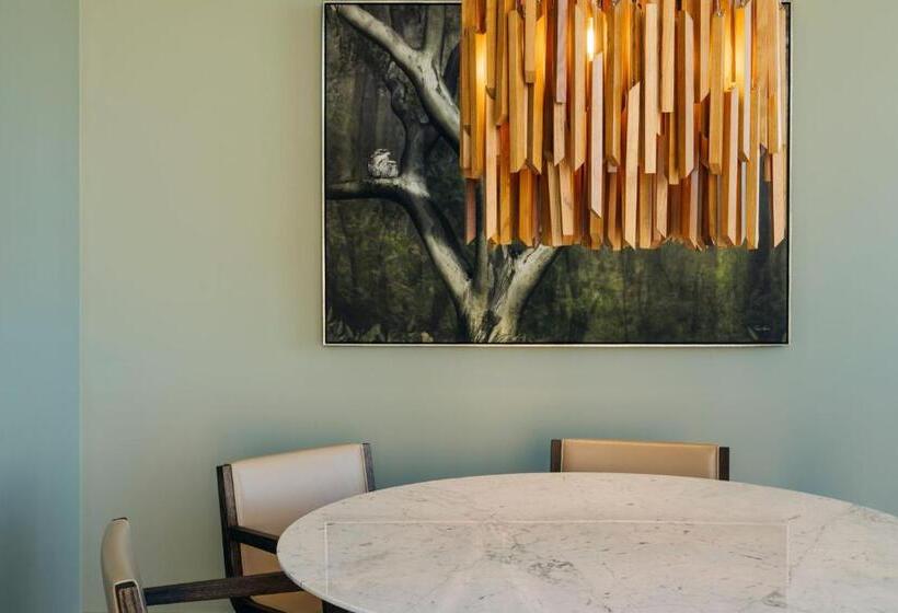 스위트 킹사이즈 침대, The Tasman, A Luxury Collection Hotel, Hobart