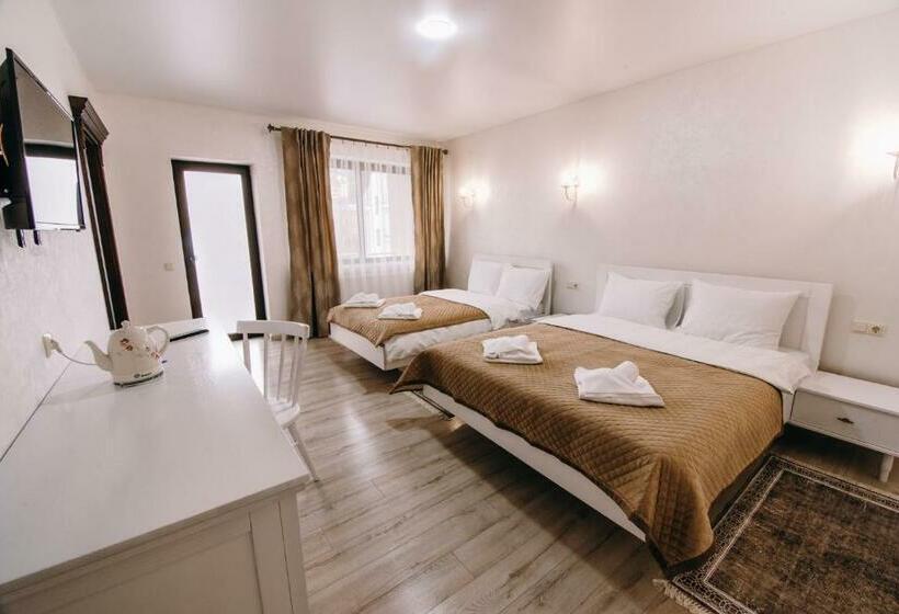 سوئیت جونیور خانوادگی, Premium Hotel & Spa