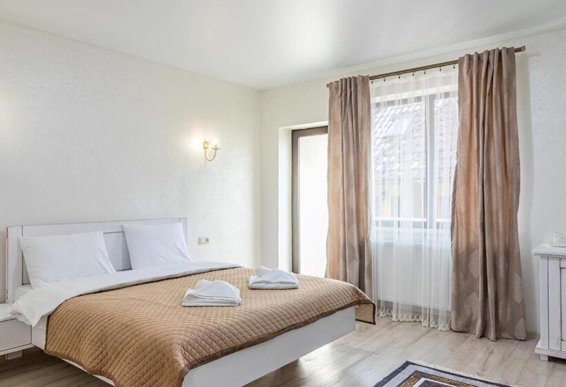 اتاق استاندارد سه نفره, Premium Hotel & Spa
