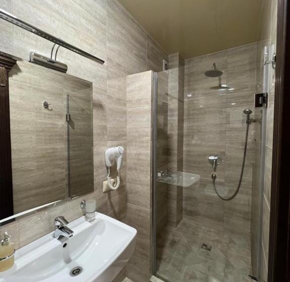 سوئیت جونیور خانوادگی, Premium Hotel & Spa