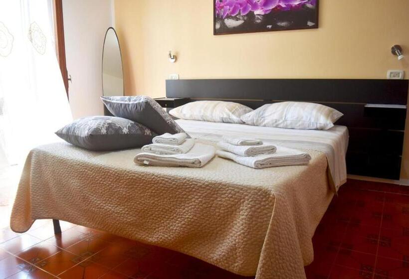 Номер Стандарт с Балконом, B&b L Approdo