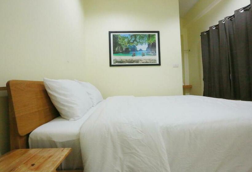 Quarto Deluxe Cama King, Interest Poshtel