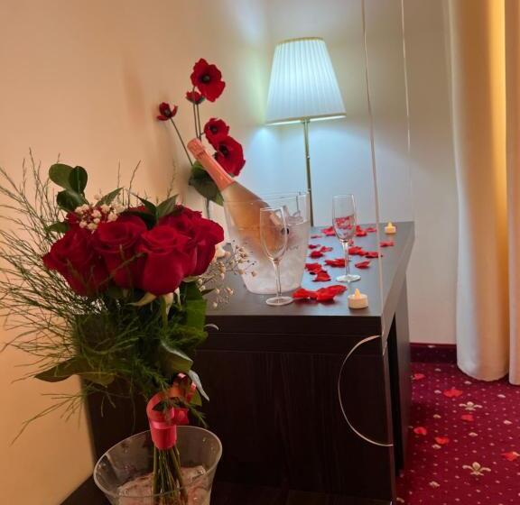 Трехместный Номер Deluxe, Top Royal Central Brasov