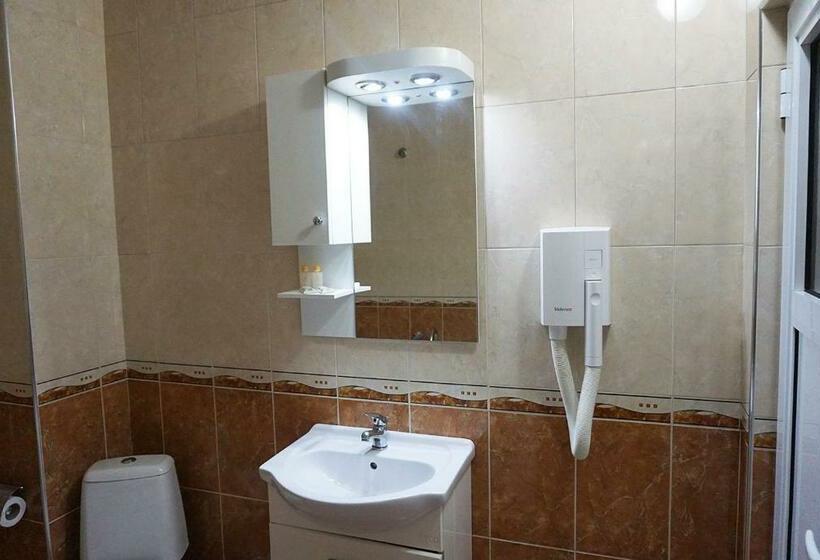 Номер Deluxe с Балконом, хотел златна котва