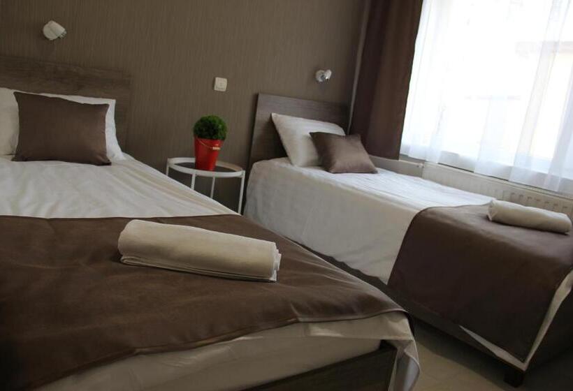 اتاق استاندارد, Familia Panzió & Apartmanház Győr