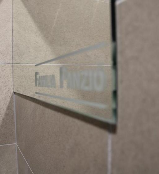 اتاق استاندارد سه نفره, Familia Panzió & Apartmanház Győr
