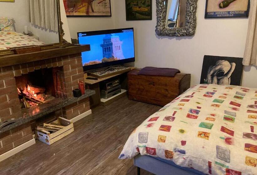 اتاق سوپریور, Room Saronno + B&b