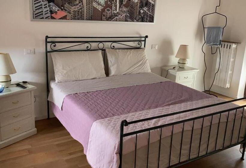 اتاق لوکس, Room Saronno + B&b