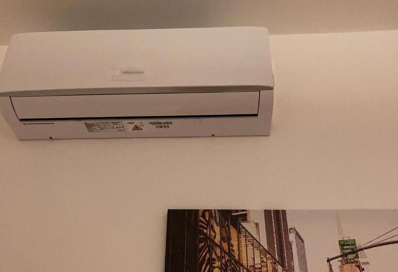 اتاق لوکس, Room Saronno + B&b