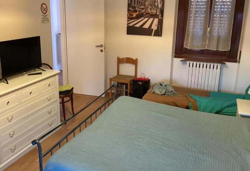 آپارتمان سوپریور 1 خوابه, Room Saronno + B&b