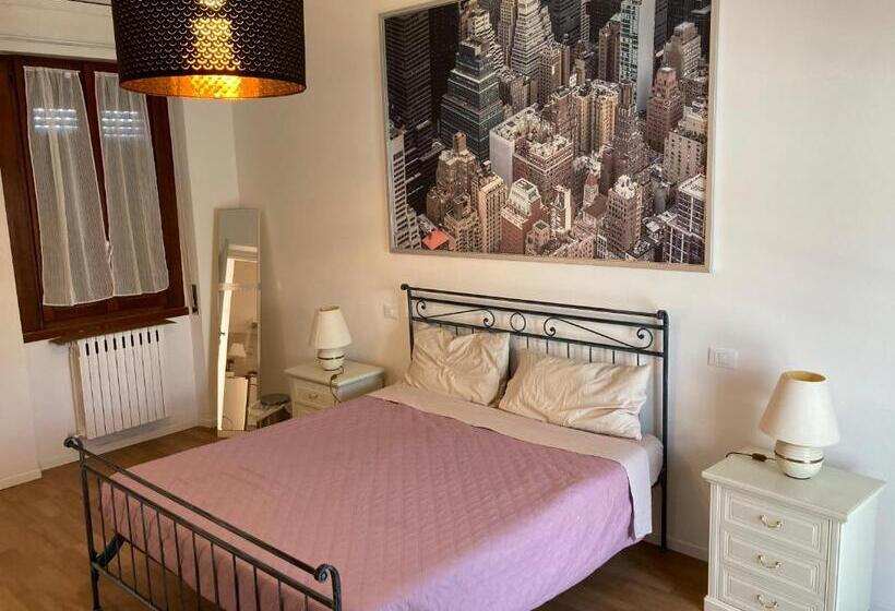 آپارتمان سوپریور 1 خوابه, Room Saronno + B&b