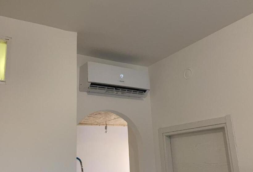 آپارتمان سوپریور 1 خوابه, Room Saronno + B&b