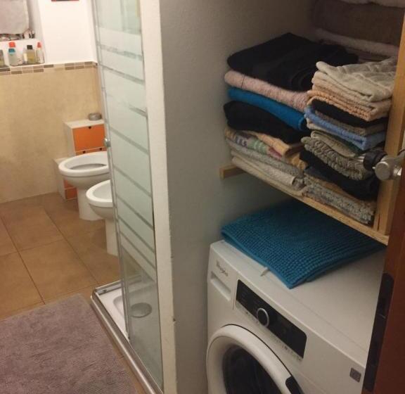 اتاق سوپریور, Room Saronno + B&b