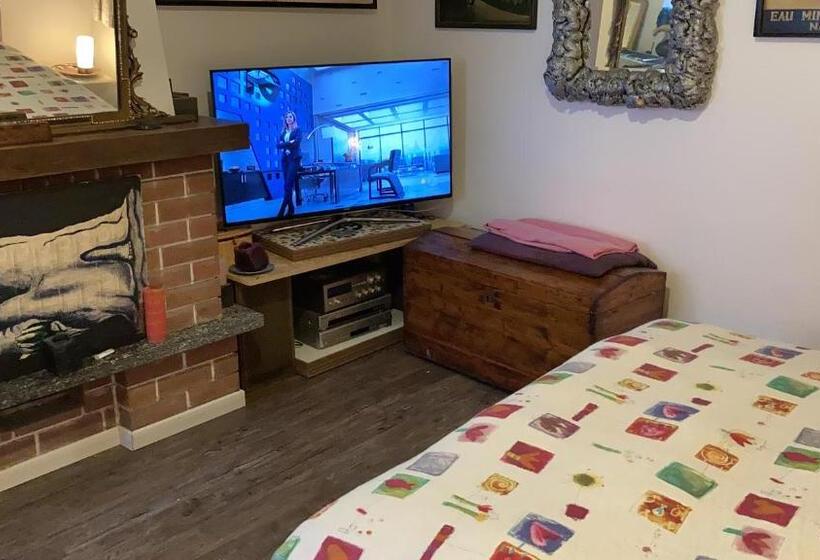 اتاق سوپریور, Room Saronno + B&b