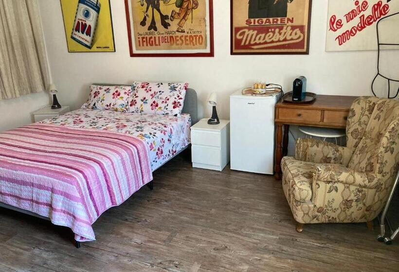 اتاق سوپریور, Room Saronno + B&b