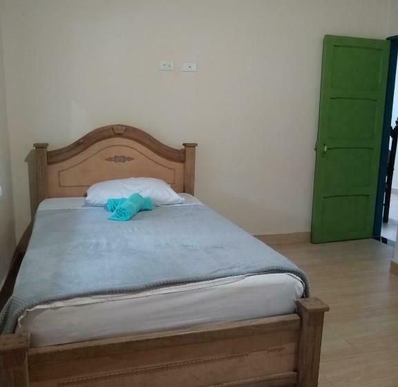 اتاق خانوادگی, Hostal Naty Luna