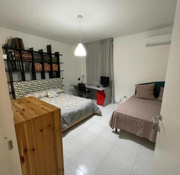 اتاق استاندارد, Merola Sisters Holiday Home