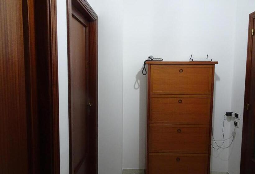 اتاق استاندارد با سرویس بهداشتی مشترک, B&b Dodo