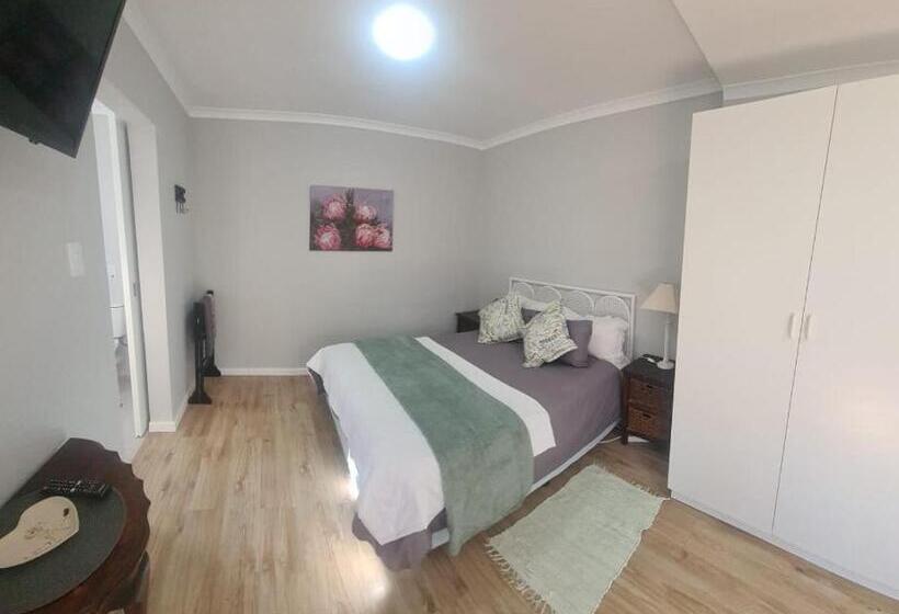 استودیوی استاندارد, Cottage On Ilchester