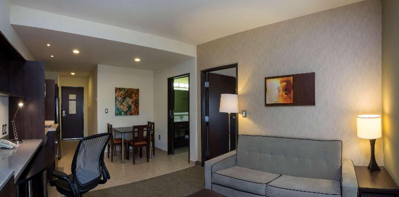 Люкс Кровать Кинг, Homewood Suites By Hilton Queretaro, Mexico