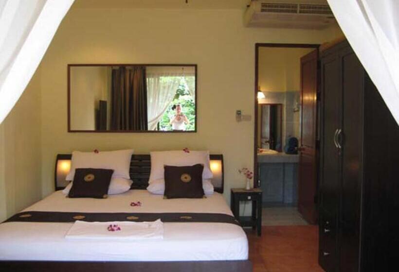 اتاق لوکس با چشم‌انداز دریا, The Waterfront Hotel At Fishermans Village