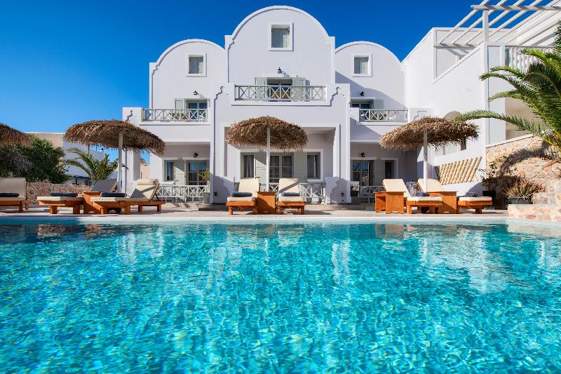اتاق استاندارد با چشم‌انداز استخر, Kalya Suites