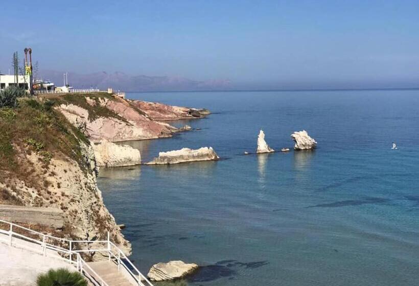 آپارتمان 2 خوابه, By The Sea