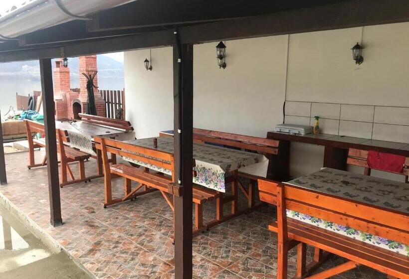 خانه 1 خوابه, Casa Alle