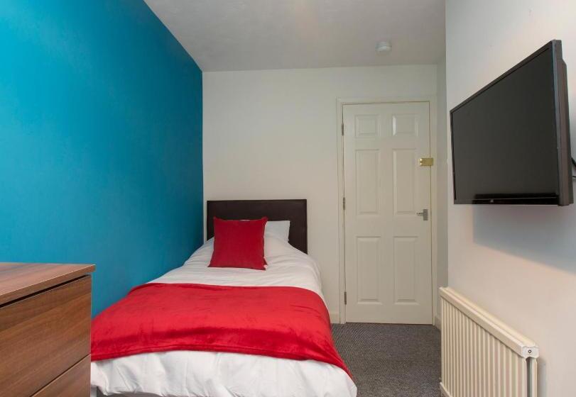 اتاق استاندارد یک تخته با سرویس بهداشتی مشترک, Townhouse @ Edleston Road Crewe