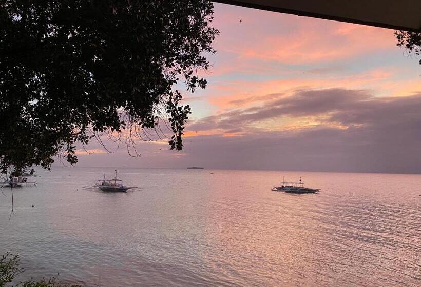 Трехместный Номер Стандарт Совместная Ванная, Pescador View   Beach Resort & Restaurant