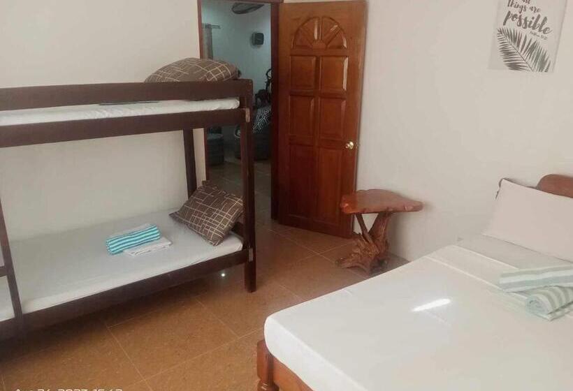 Четырехместный Номер Стандарт, Pescador View   Beach Resort & Restaurant