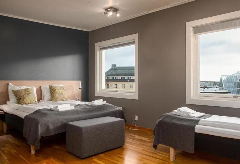 标准三人间, Fast Hotel Svolvær