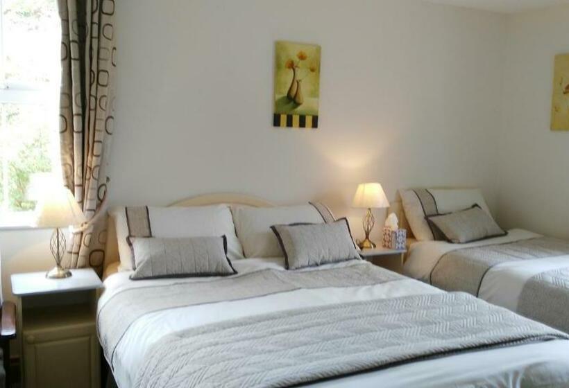 Трехместный Номер Стандарт Вид на Сад, Atlantic House B&b