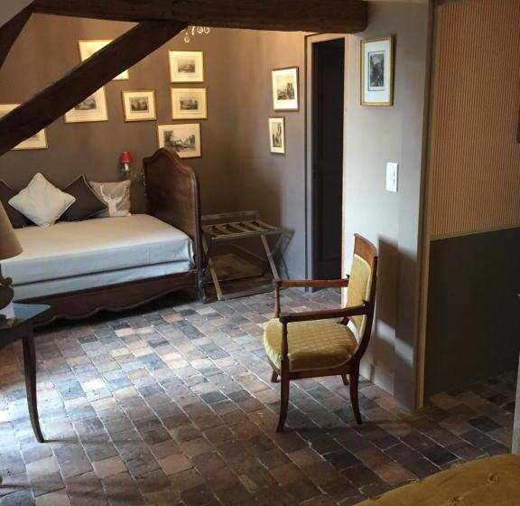 اتاق استاندارد, Au 16 Place Saint Louis