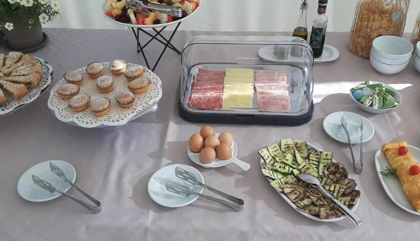 اتاق استاندارد چهار تخته, La Casina Di Borgagne