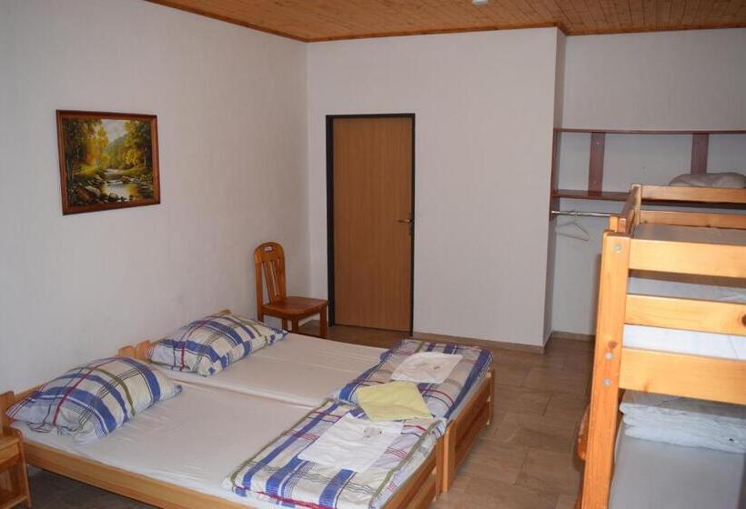 Четырехместный Номер Стандарт, Penzion Slunečno