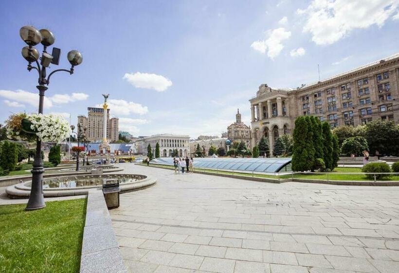 اتاق لوکس, Khreshchatyk   Independence Square Apartments