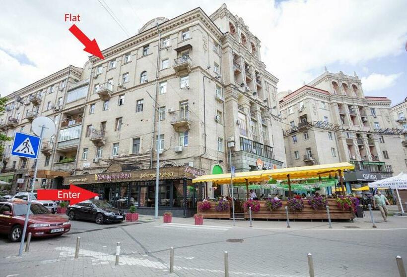 اتاق لوکس, Khreshchatyk   Independence Square Apartments