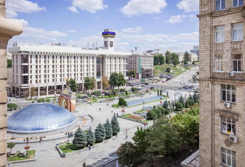 اتاق لوکس, Khreshchatyk   Independence Square Apartments