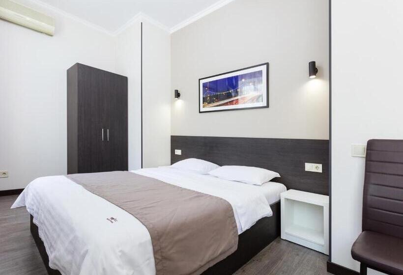 اتاق لوکس, Khreshchatyk   Independence Square Apartments
