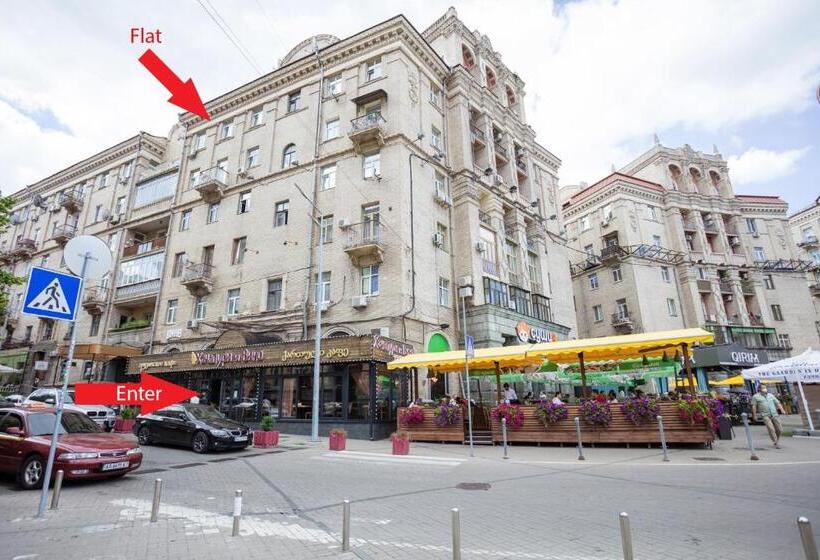 اتاق استاندارد با بالکن, Khreshchatyk   Independence Square Apartments
