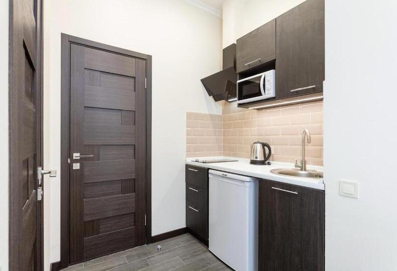 اتاق استاندارد با بالکن, Khreshchatyk   Independence Square Apartments