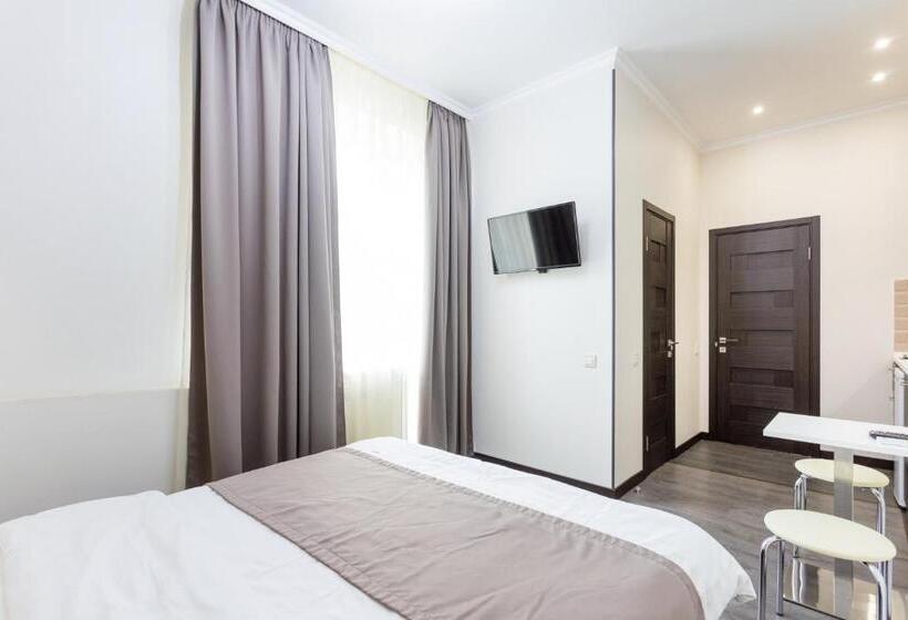 اتاق استاندارد با بالکن, Khreshchatyk   Independence Square Apartments