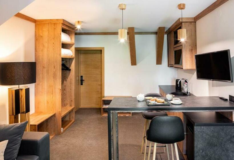 Family Suite, фетрбуш