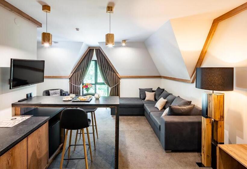 Family Suite, фетрбуш