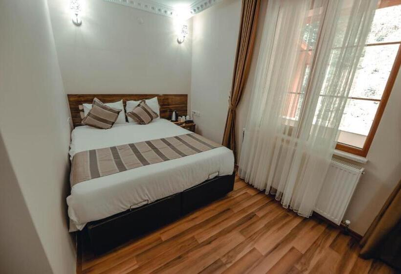 اتاق استاندارد سه تخته با بالکن, Aygün Suites Hotel&bungalow Uzungöl