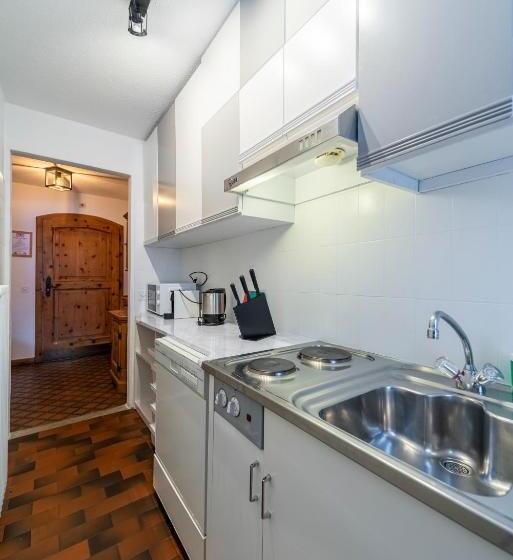 1 Bedroom Apartment Lake View, Chesa Silva   Silvaplana
